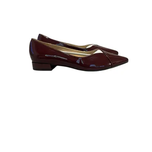 Journee Collection Journee Flats Women's Wide Size 8 Carmin Pointy Toe Burgundy 1 in. Block Heel