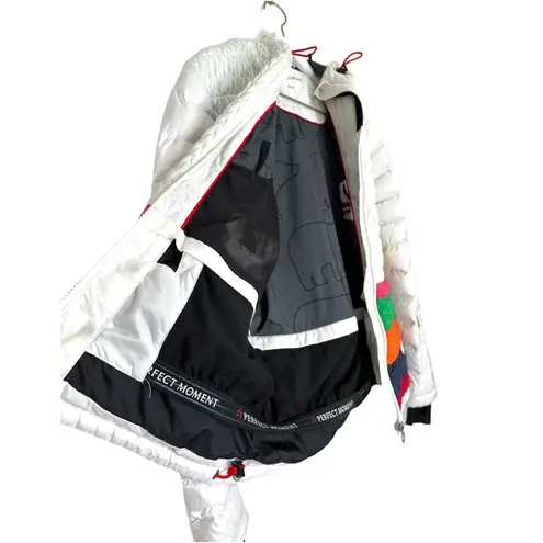 Perfect Moment Rainbow Chevron Down Ski Jacket Size Medium White