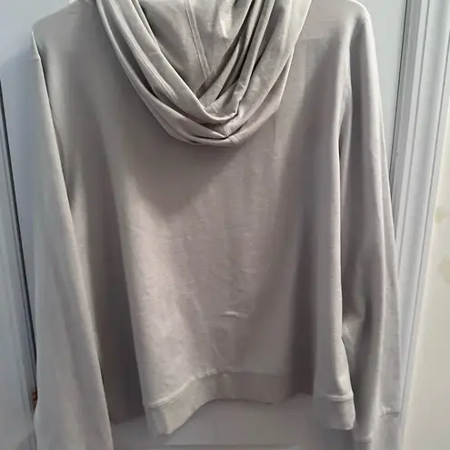 Vuori 🛑SOLD🛑 HALO ESSENTIAL HOODIE SIZE LARGE