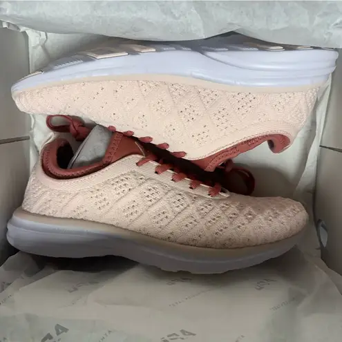 APL Techloom Phantom Sneakers Women 7 NIB