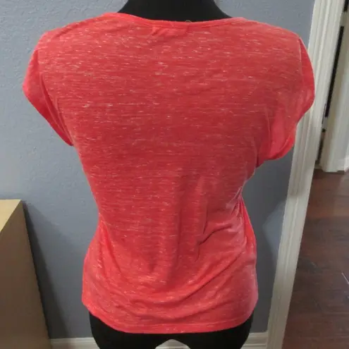 Pleione Cutout Neckline T-Shirt - Sz Sml