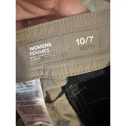 Mountain Hardwear Womens Shorts Size 10 Beige Hiking Active Outdoor Drawstring