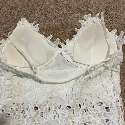 Chicwish Cropped Crochet Tank Top