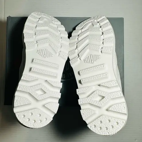 Palladium Boot Pampa Hi Women’s Size 6 Original Star White Chukka Medium New