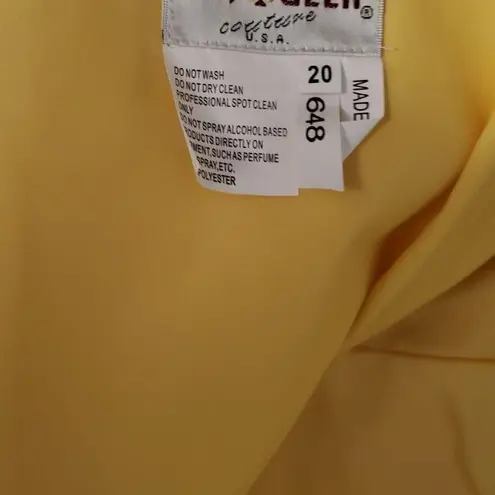 May Queen Couture size 20 short formal dress Yellow