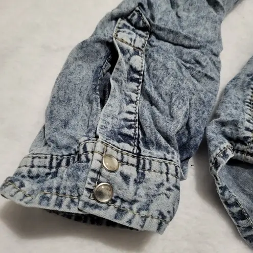 Ymi Y2K Women's acid wash denim button-down shirt pearl snaps blue size large