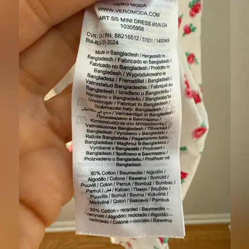 VERO MODA Sweetheart Neck Minidress with Puff Sleeves in Floral Size Large.