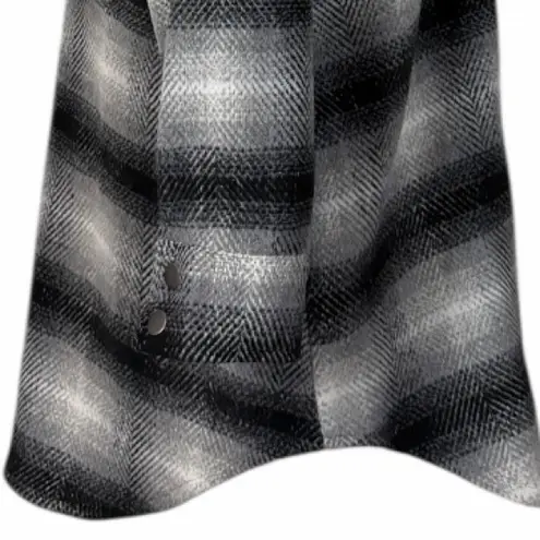 BB Dakota Steve Madden Women’s Size Medium Plaid Flannel Longline Shacket Coat Black