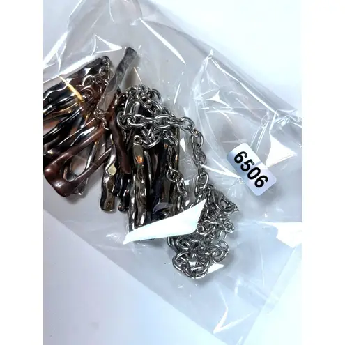 Mixed Metal Statement Necklace With Hammered Geometric Pendants & Lobster Clasp Silver