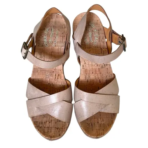 Kork-Ease Ava 2.0 Leather Suede Wedge Sandal Gold Metallic Size 9 K37322