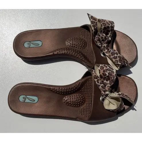 OKABEE FLIP FLOPS COPPER WITH Leopard print Tie SIZE ML 8/9 RARE USA Made Brown