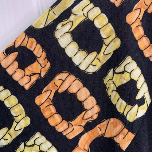 LuLaRoe  Irma vampire‎ teeth Halloween print medium