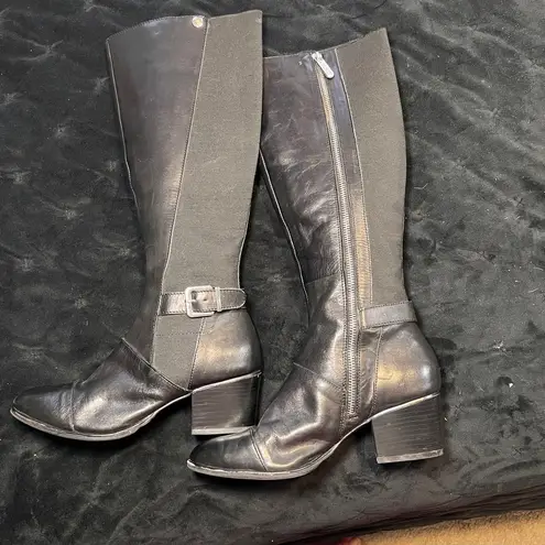 Ellen Tracy Black Leather Riding Boots w/Elastic Panel & Buckle Detail-SZ 7.5