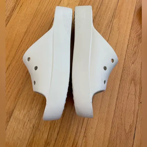 Crocs  classic platform slides Sandals size 9 - Image 4