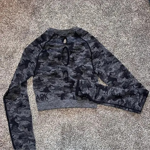 Gymshark  Adapt Camo Seamless Long Sleeve Crop Top and Leggings Set