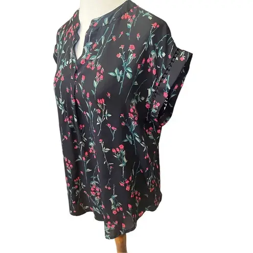 Jon & anna Contemporary Black Floral Short Sleeve V-Neck Blouse Size X-Large-N