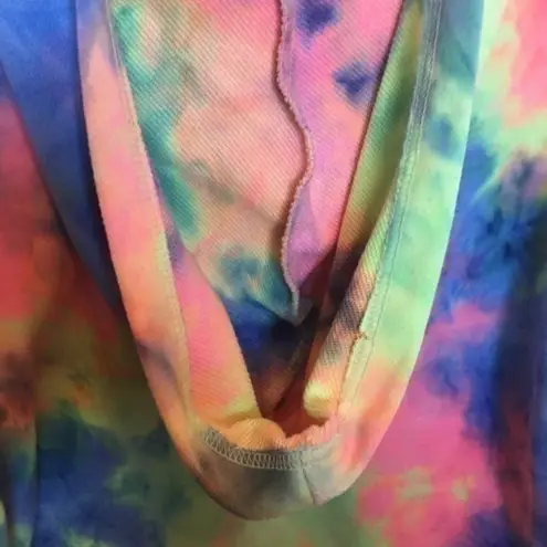 Justify Women’s size medium cropped tie dyed hoodie sweatshirt