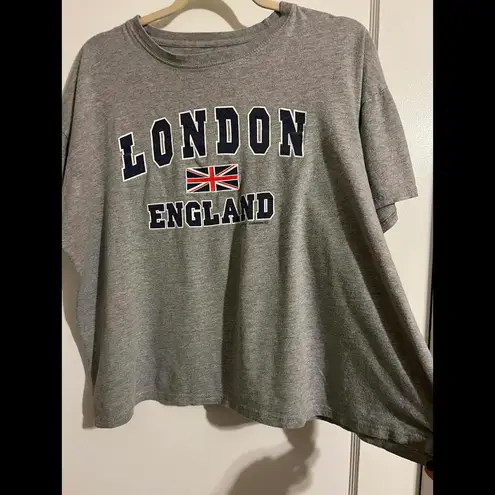 Casual Grey London England Graphic Tee Boxy and Oversized Gray Size XL