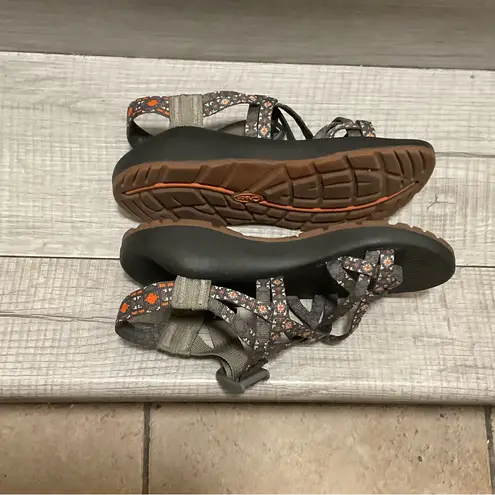 Chacos Chaco floral Sandals size 5