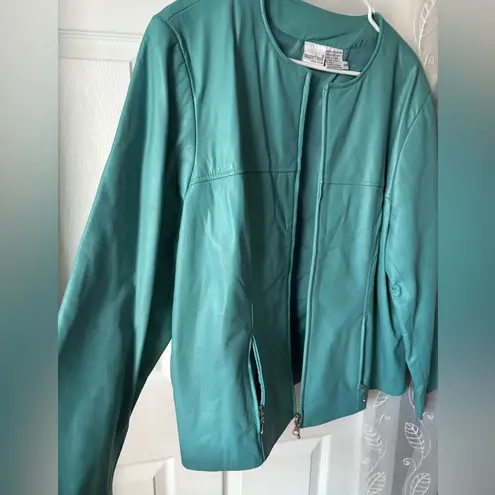 Newport News moto style Women Leather Turquoise plus sz 20W Jacket full zip up