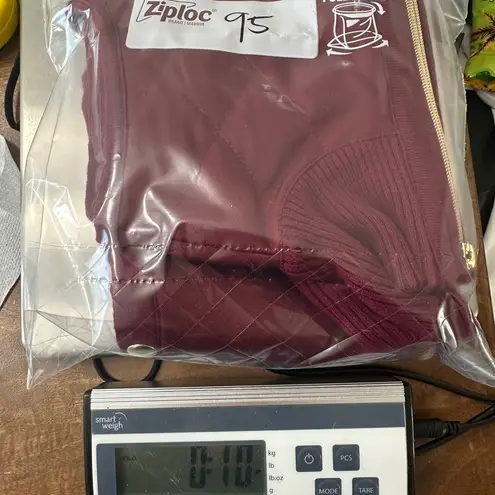 Susan Graver Quilted Vest Sleeveless Puffer Padded Gold Zip Burgundy Women Small