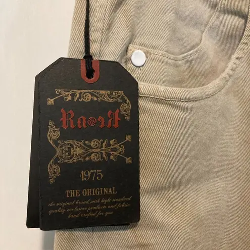 RaRe women's size 30 dirt distressed skull emblem stretch DHARLA 5 pocket jeans Tan