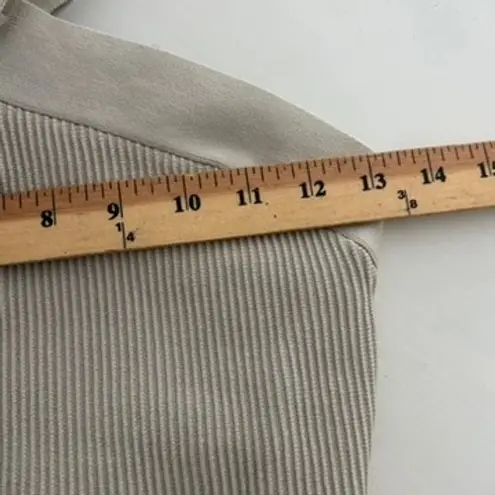 Babaton Aritzia Sculpt Knit Criss Cross Crop Tank Top Sz M Chic Baddie