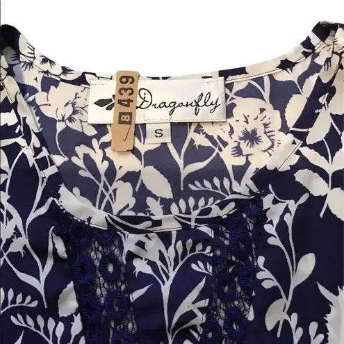 Dragonfly Sleeveless Floral Top