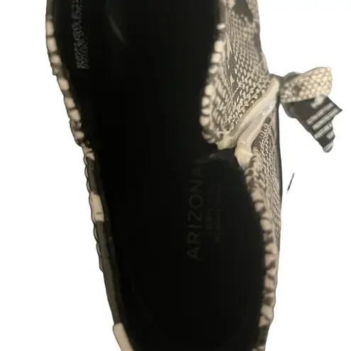 Arizona Jeans NWT Arizona Jean Co Faux Snake Skin Galen Block Heel Side Zipper Ankle Booties