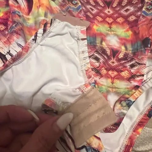 Colorful Feather Pattern Long Sleeve backless Bodysuit Medium NWT Red