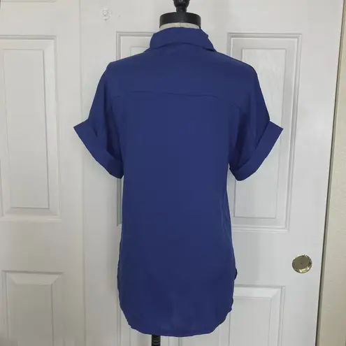 Blue linen short sleeve shirt, ladies small short sleeve relaxed fit button down