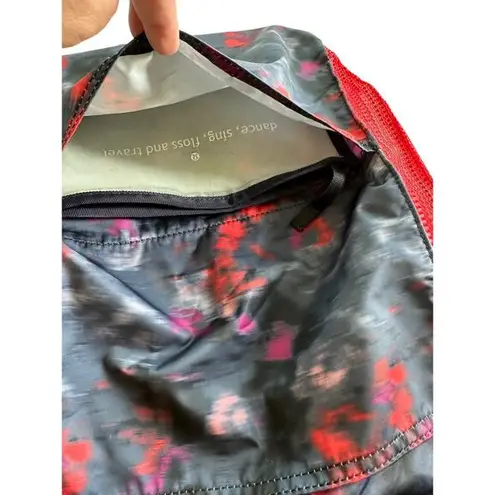 Lululemon  multi purpose Gym Vent foldable‎ Bag - Image 6