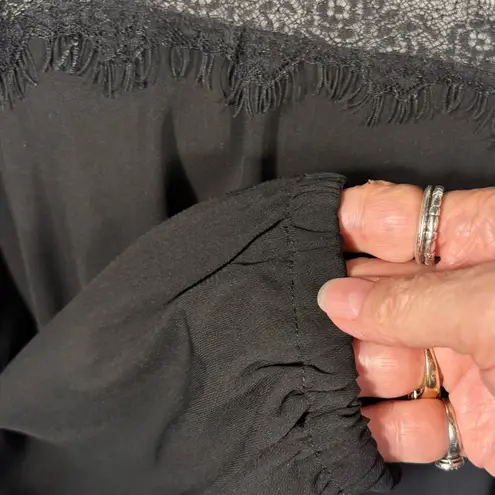 Wren & Willa Black Sheer Lace Yoke Long Sleeve Mock Neck Blouse Sz S 💛