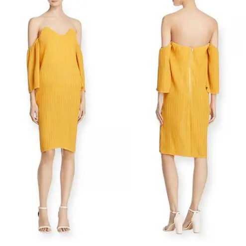 Elliatt NWT Marigold Mustard Off-Shoulder Long Sleeve Pleated Dress - Small