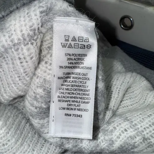 Cupcakes & Cashmere Snowflakes Nordic Turtleneck Gray Oversize Sweater Sz L NEW Size L