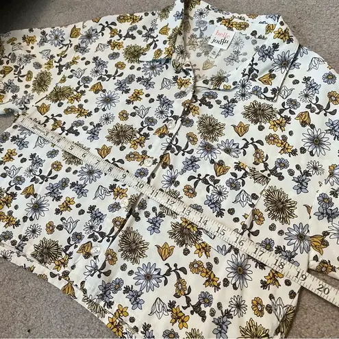 belle du jour Junior’s Short Sleeve Floral Printed Button-down Cropped Blouse