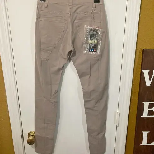 European Culture women's size 26 soft stretchy skinny casual leisure pants 25x32 Tan