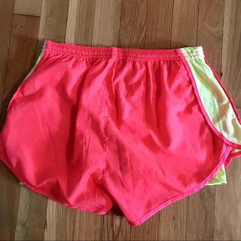 Under Armour NWOT Marika Tek dri wik performance neon shorts S