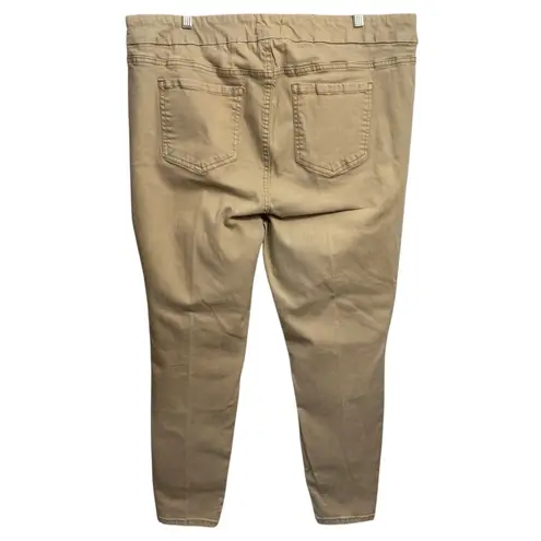 Westbound Jeans Size 22WR Khaki Distressed