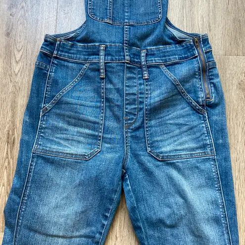 Madewell  Medium Wash Skinny Overalls Size M