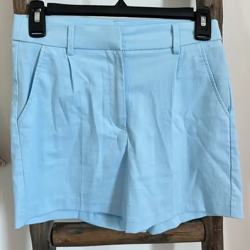 Amisu NWOT Light Blue Bermudas Stretchy Classy Short / Size Small