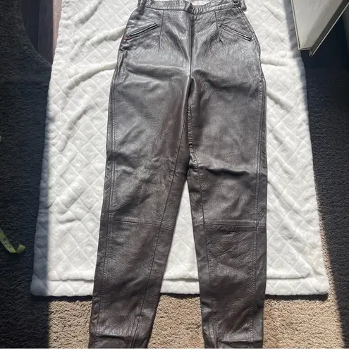 Vintage women’s Brown chocolate 100% Leather pants zippers buttons biker size 4