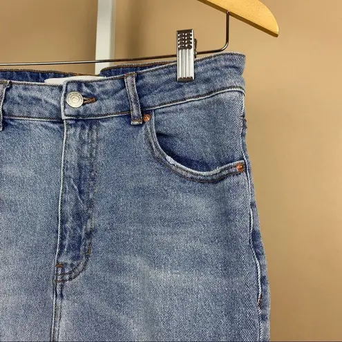 Ashley Mason Super high Rise Mom Jeans Size 13 Junior 29 Light Wash Distressed Cali