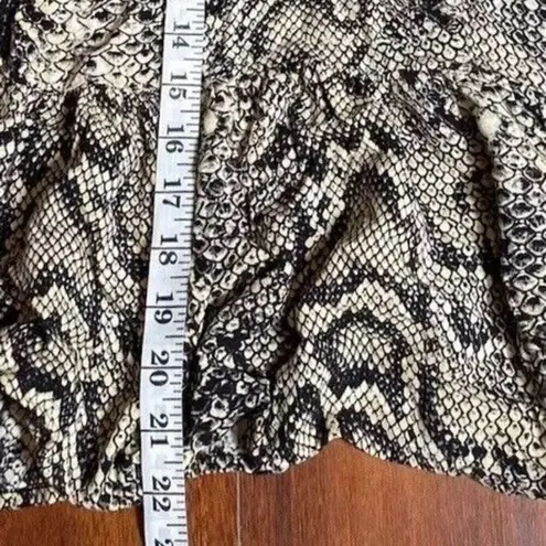 Live 4 Truth Women’s Top Shirt Black Cream White Boa Snake Animal Print Sz XL