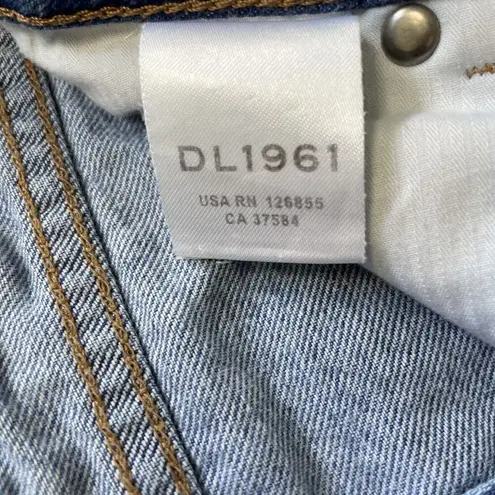 DL1961 Women's Karlie Boyfriend Jeans Shorts Blue Distressed Denim Size 24