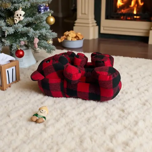 Snugimals Ladies Slippers Buffalo Plaid Red Black Bear M 7/8 Cozy Comfort