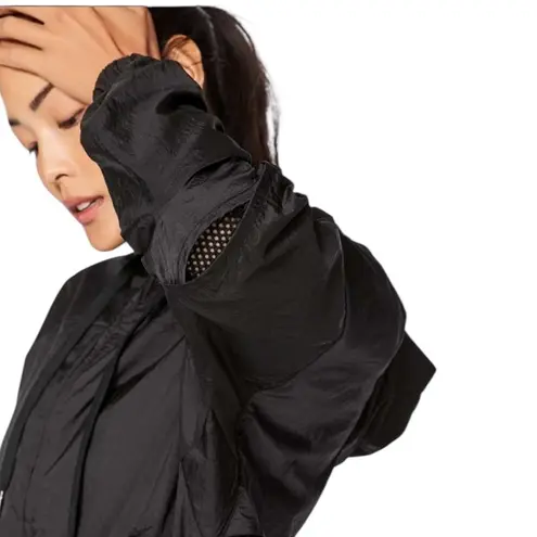 Lululemon Refined Rain Hooded Jacket Black Size 8