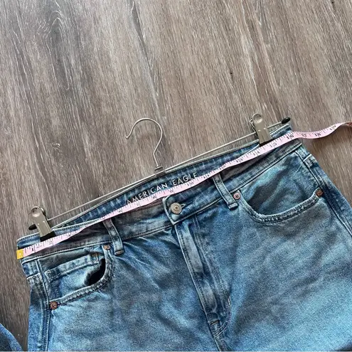 American Eagle  mom jean distressed