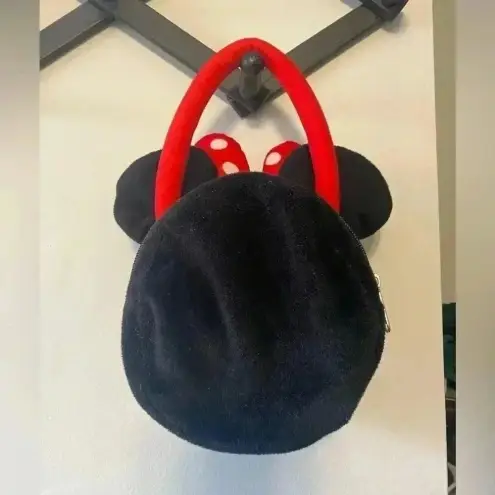 Disney  MINNIE MOUSE‎ COLLECTABLE PLUSH 3D MINNIE MOUSE PURSE BAG