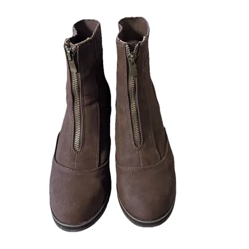 Yellow Box Corado Wedge Brown Ankle Booties with zipper closure in front 7.5 - Image 2
